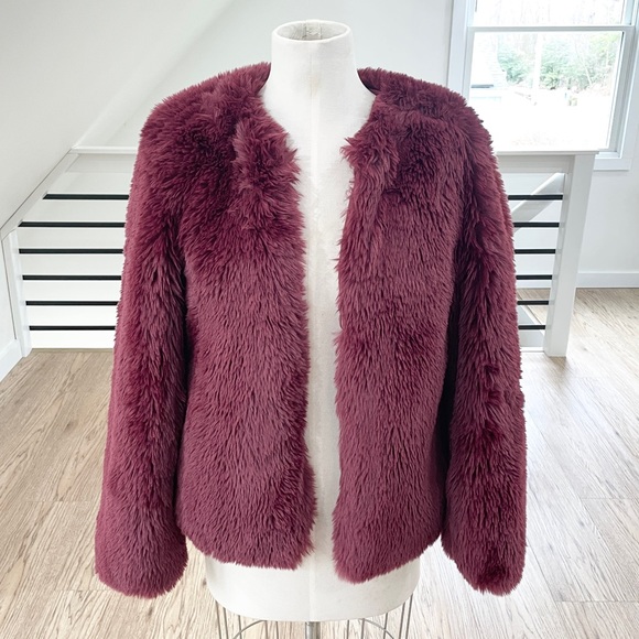 Simply Vera Vera Wang Jackets & Blazers - S Simply Vera Vera Wang burgundy, red faux fur, jacket